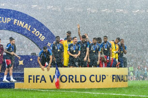 仅仅取决于 仅仅取决于